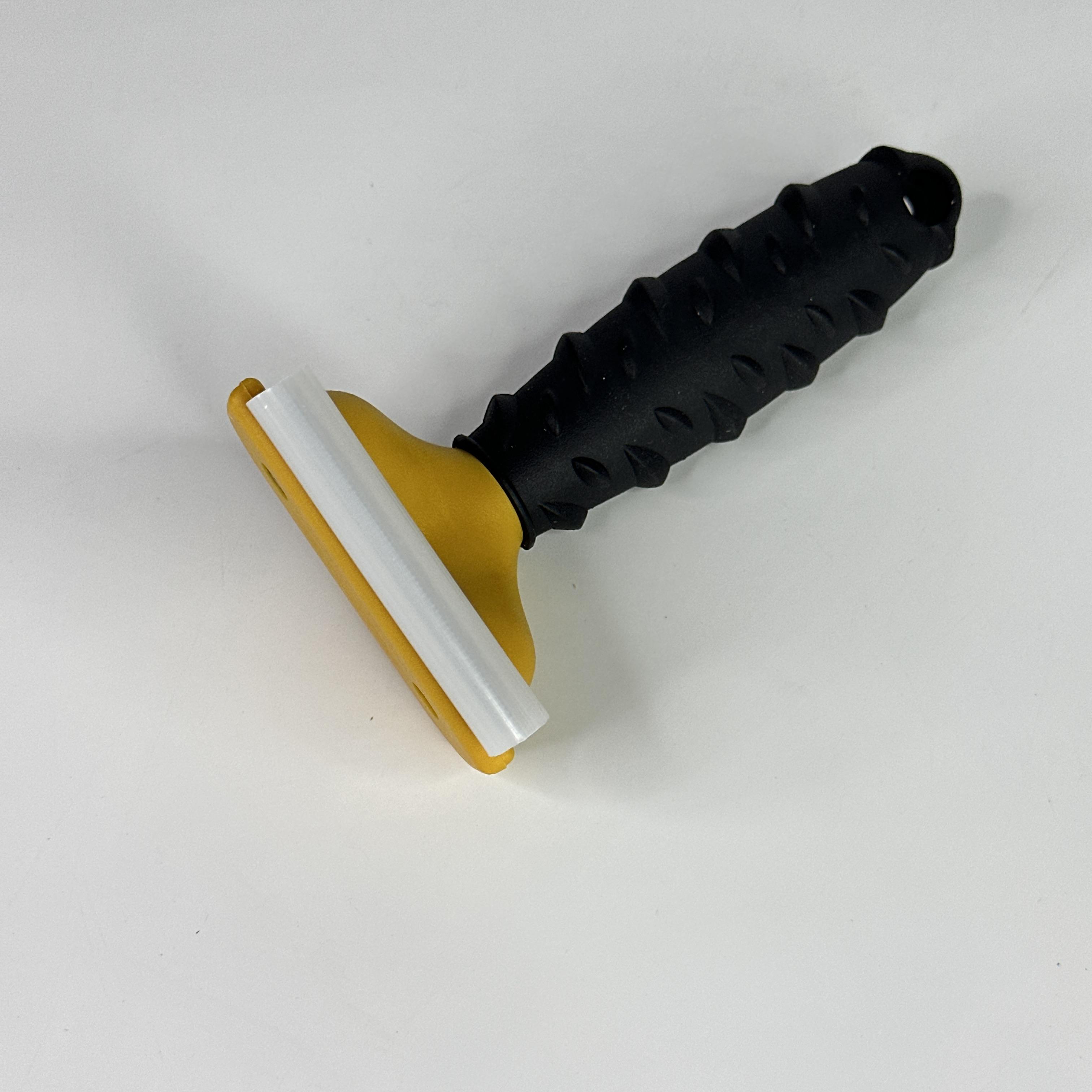 Фурминатор для кошек и собак средних пород Furminator deShedding Tool (FH2-DCSL-68-Yellow) - фото 11 Фурминатор для кошек и собак средних пород Furminator deShedding Tool (FH2-DCSL-68-Yellow) - фото 11