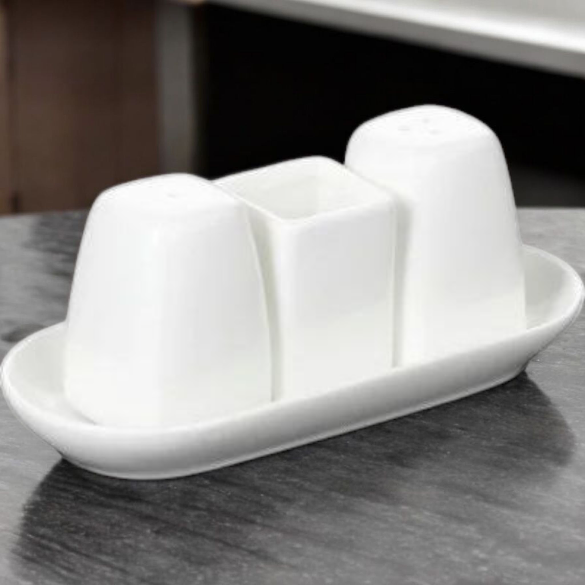 Набір для солі перцю і зубочисток Wilmax порцеляновий на підставці 4 пр. (996005) - фото 3