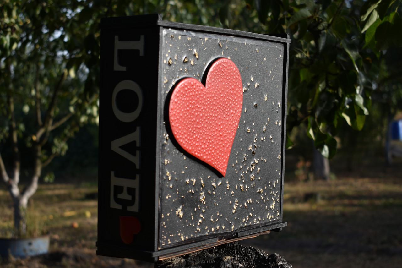 Подарочная коробка Love деревянная с декором из эпоксидной смолы (2351030141) - фото 4 Подарочная коробка Love деревянная с декором из эпоксидной смолы (2351030141) - фото 4