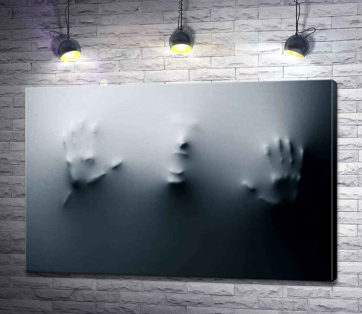 Картина ArtPoster Силуэт человека, упирающегося в серую ткань 130x87 см Модуль №1 (001134)