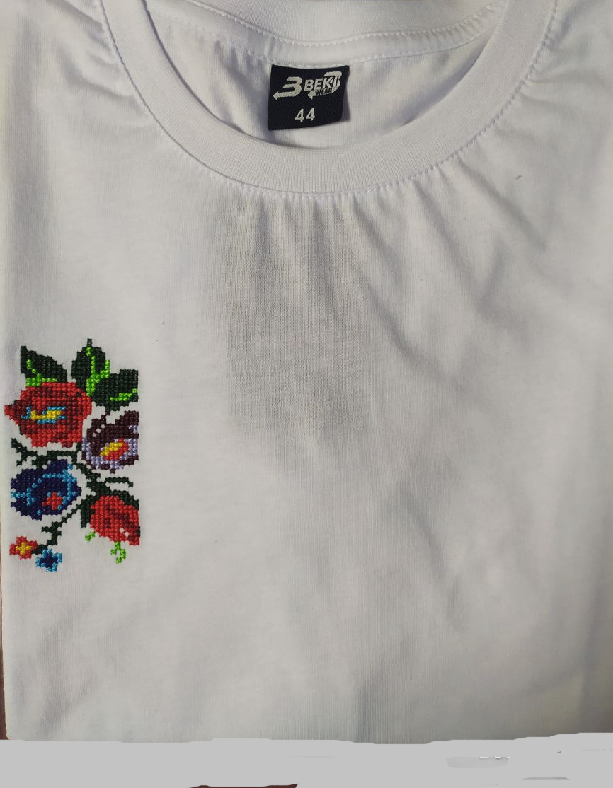 Футболка жіноча з вишивкою Chernivtsi M Білий (739241-25-11)