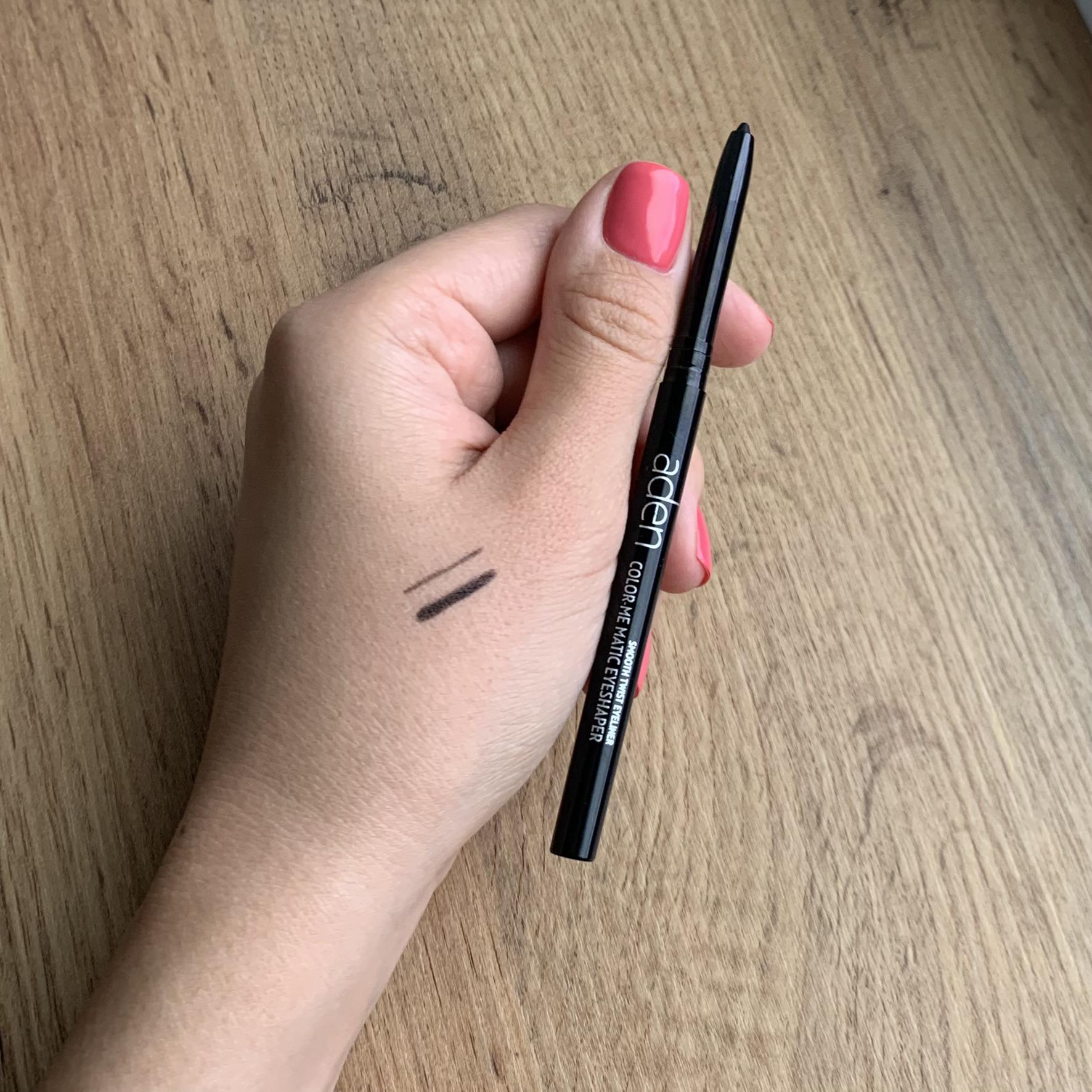 Карандаш для глаз автоматический Aden Cosmetics Color-Me Matic Eyeshaper 01 Black (a100) - фото 2 Карандаш для глаз автоматический Aden Cosmetics Color-Me Matic Eyeshaper 01 Black (a100) - фото 2