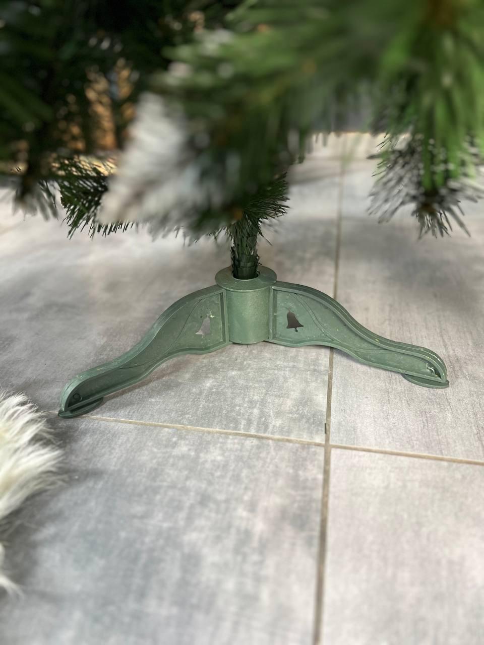 Штучна ялинка засніжена Елітна з шишками 1,4 м Зелений (YNK08165) - фото 7 Штучна ялинка засніжена Елітна з шишками 1,4 м Зелений (YNK08165) - фото 7