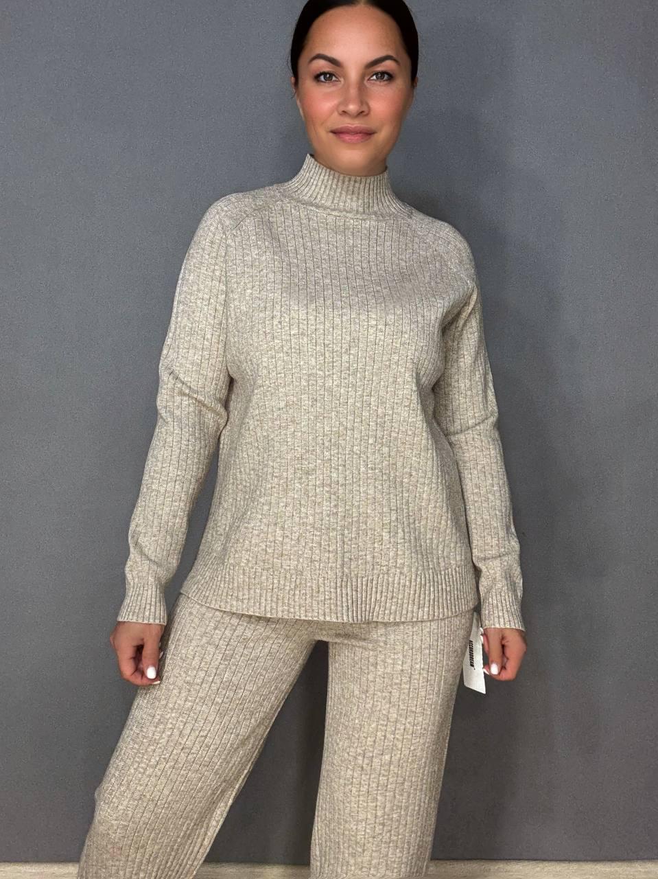 Костюм женский ACCORDDREAM 8703-28108 свитер с брюками в рубчик вязаный OS Бежевый (2960) - фото 5 Костюм женский ACCORDDREAM 8703-28108 свитер с брюками в рубчик вязаный OS Бежевый (2960) - фото 5