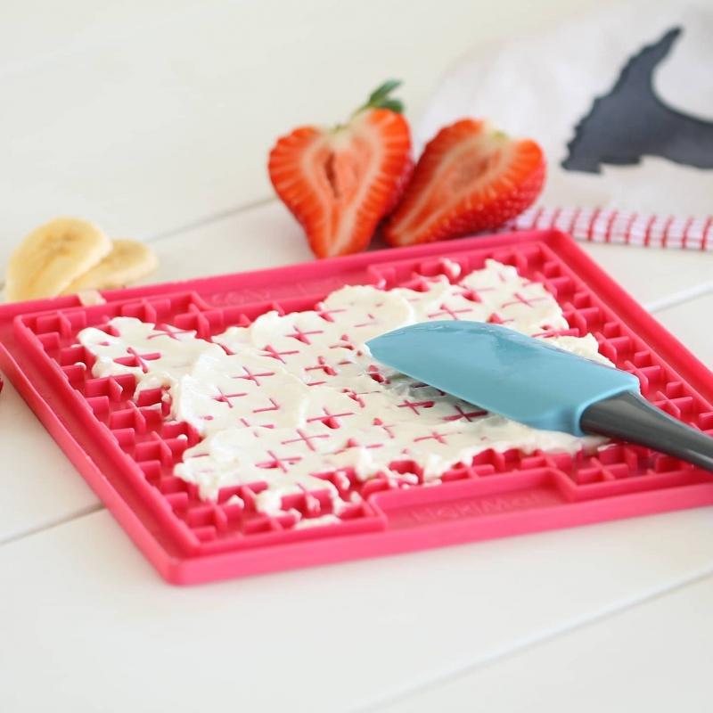 Килимок-антистрес лизальний для собак LickiMat Playdate Turquoise - фото 6 Килимок-антистрес лизальний для собак LickiMat Playdate Turquoise - фото 6