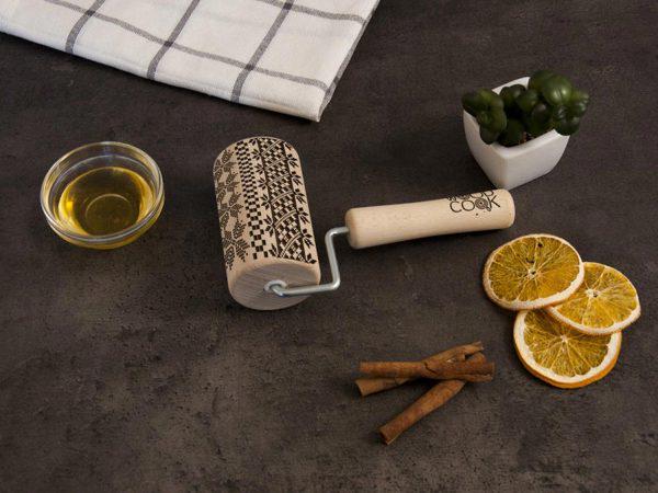 Ролик для тіста WoodPresentStudio з малюнком Вишиванка