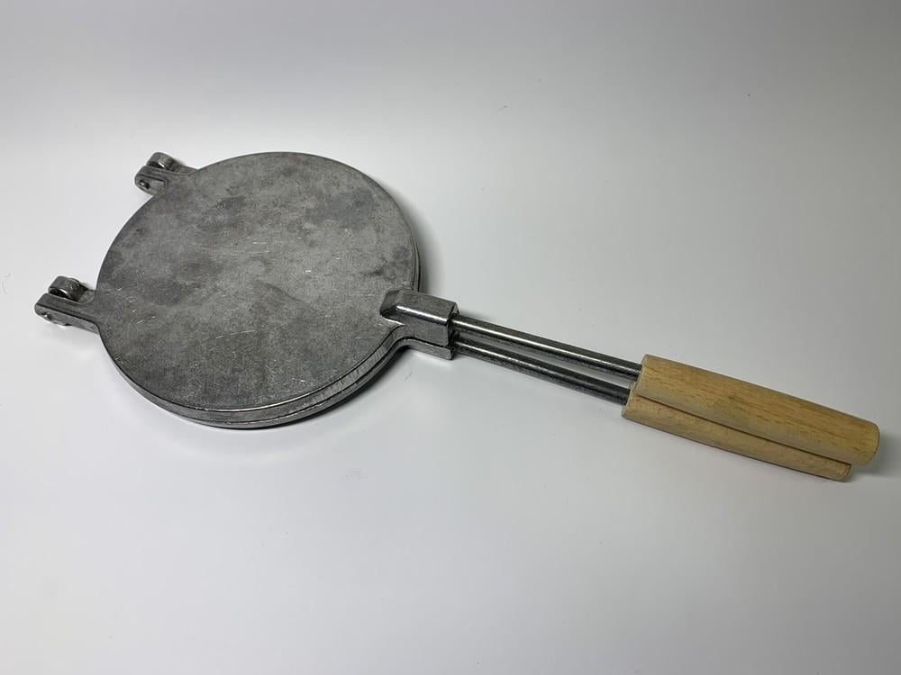 Форма для выпечки вафель/печенья Лакомка (1313)