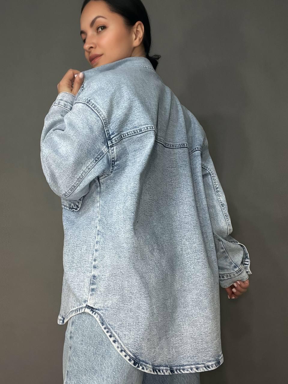 Сорочка жіноча джинсова DNL 510 оверсайз вільний крій накладені кишені на ґудзиках L Блакитний (3940) - фото 2