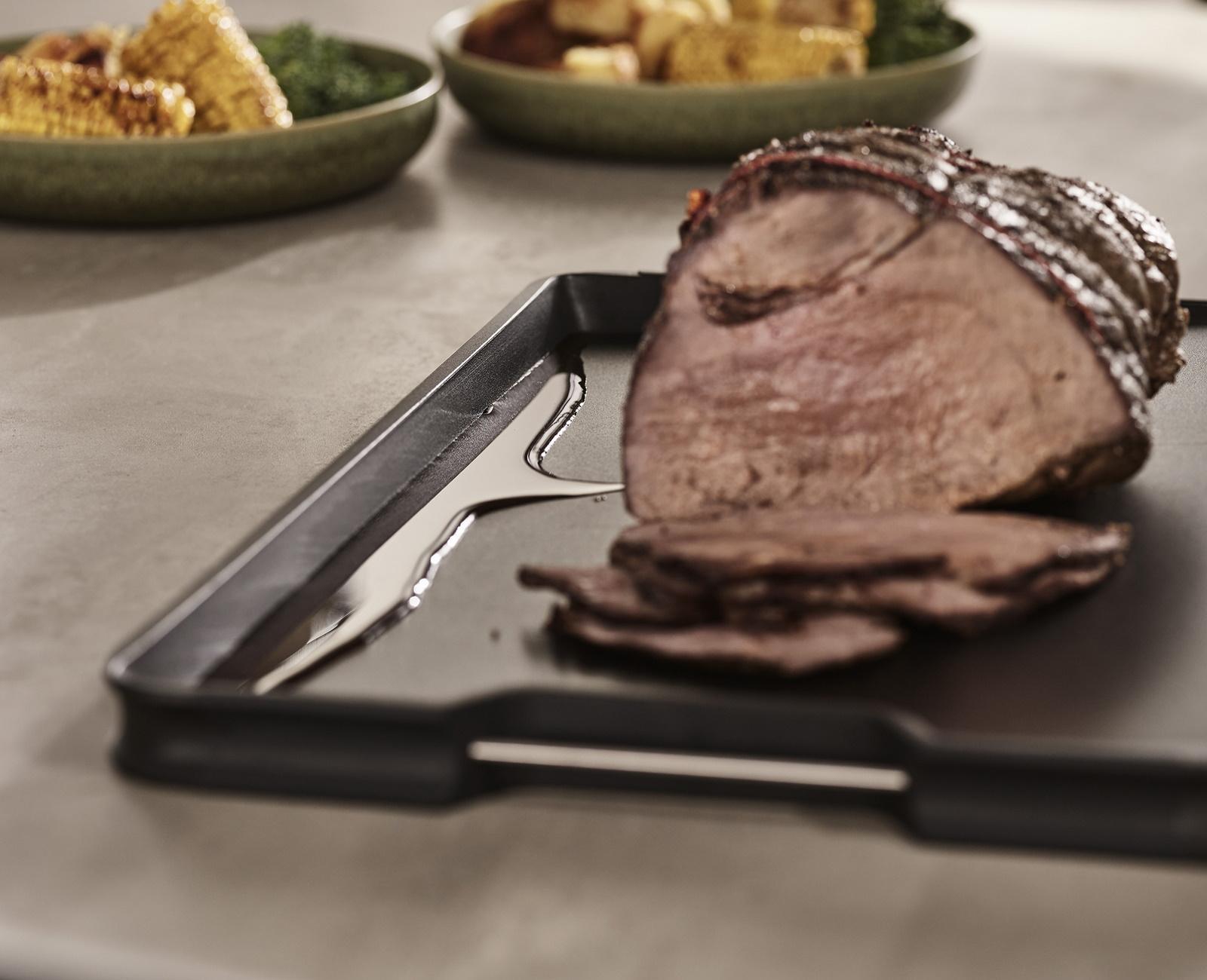 Доска разделочная многофункциональная Joseph Joseph Cut&Carve Plus (60211) - фото 5 Доска разделочная многофункциональная Joseph Joseph Cut&Carve Plus (60211) - фото 5