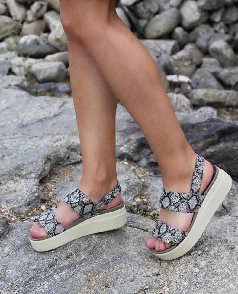 ᐉ Сандалі жіночі CROCS Sandale Brooklyn Low Wedge р. 40-41 Сірий