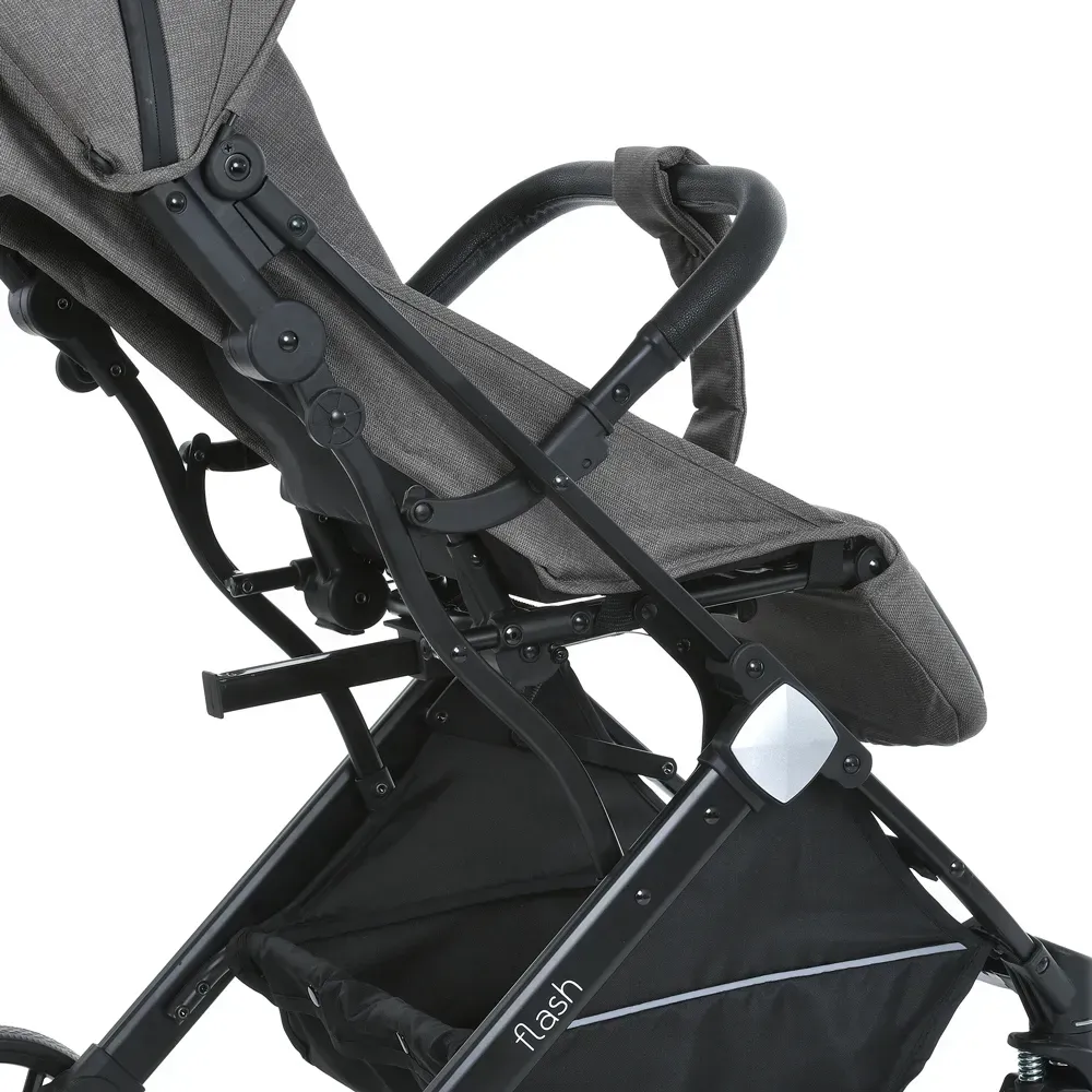 Коляска детская Flash Chocolate прогулочная с чехлом на ножки Коричневый (M 5727-1) - фото 7 Коляска детская Flash Chocolate прогулочная с чехлом на ножки Коричневый (M 5727-1) - фото 7