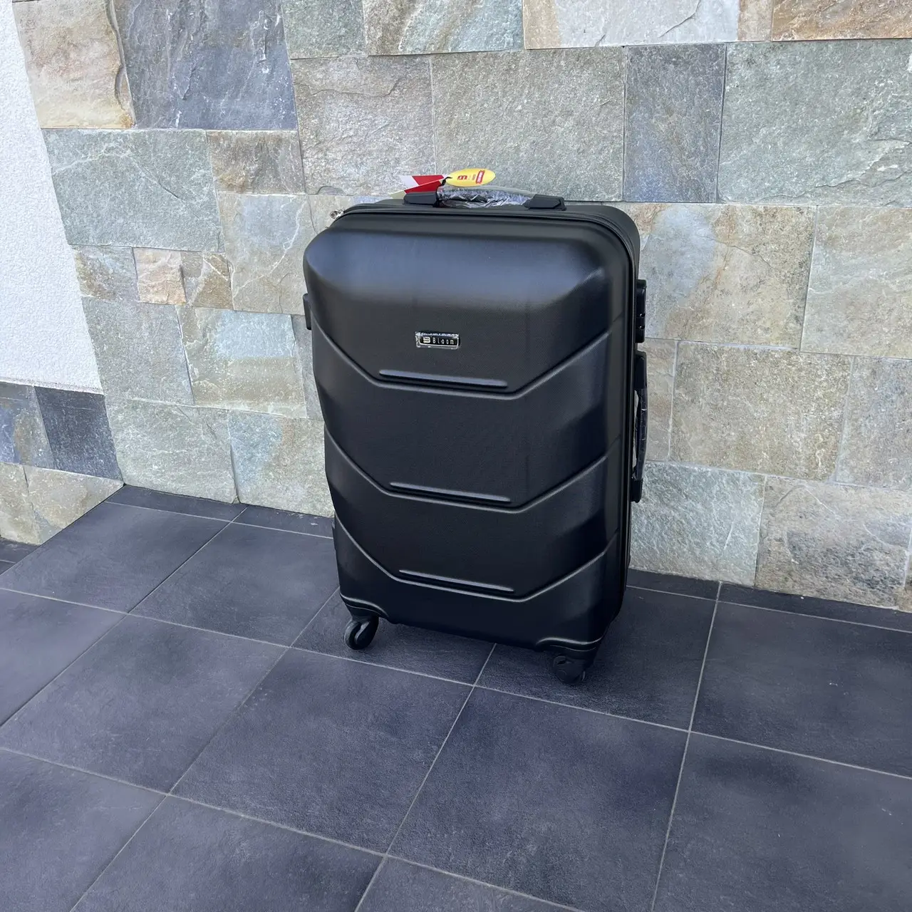 Валіза дорожня Bloom 1507 М 63 л Чорний - фото 3 Валіза дорожня Bloom 1507 М 63 л Чорний - фото 3