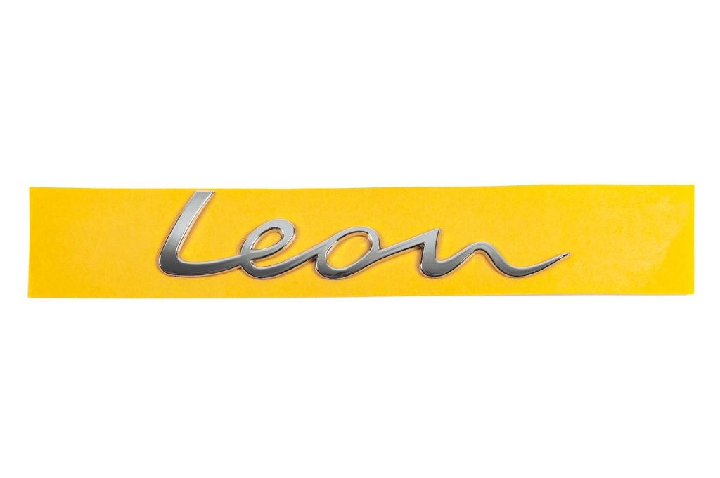 Надпись Leon 5FA8536873Q7 Davs Auto для Seat Leon 2020- рр. abs-пластик Хром