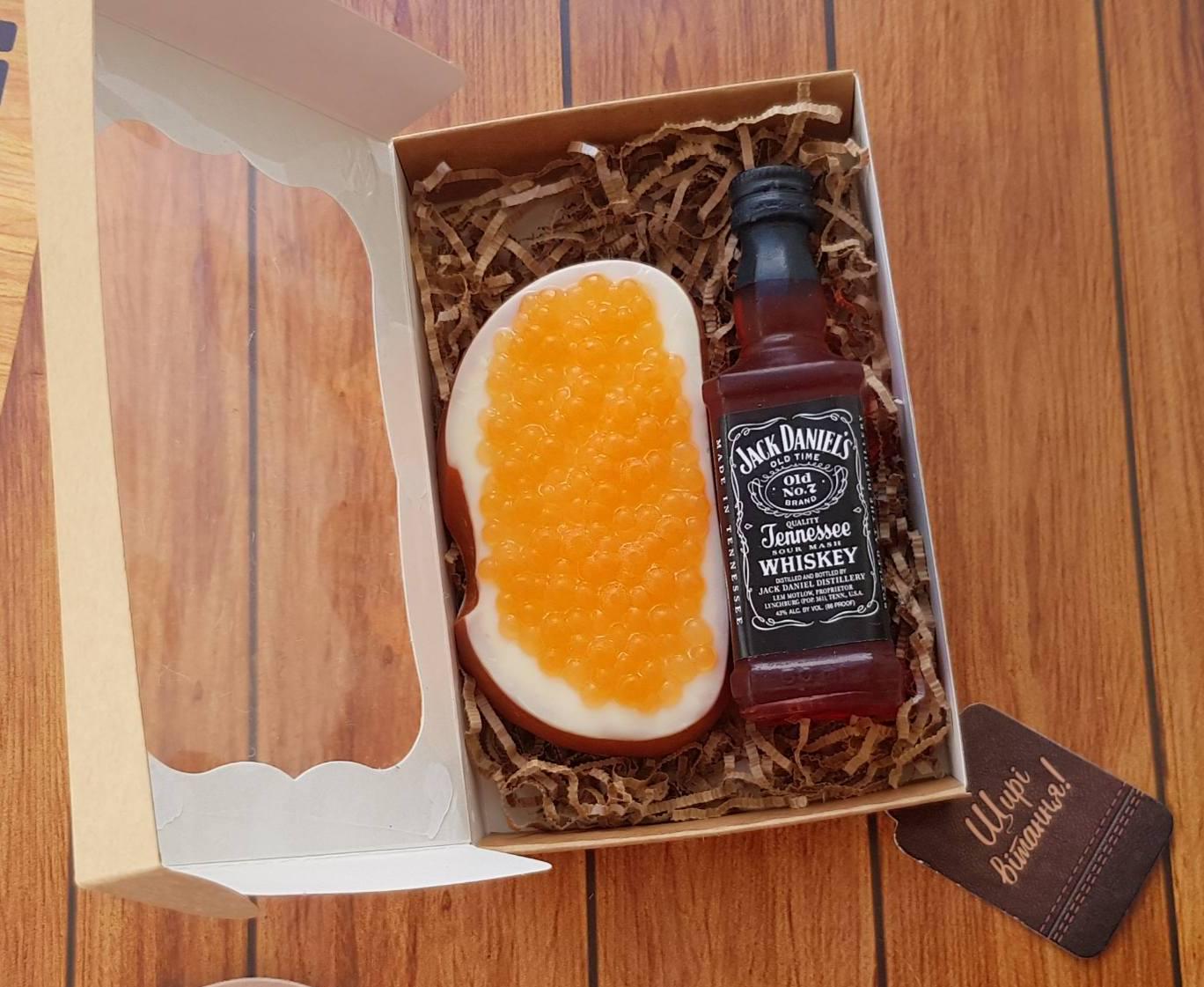 Мыло ручная работа Виски Jack Daniel's и бутерброд с красной икрой (AS00024) Мыло ручная работа Виски Jack Daniel's и бутерброд с красной икрой (AS00024)