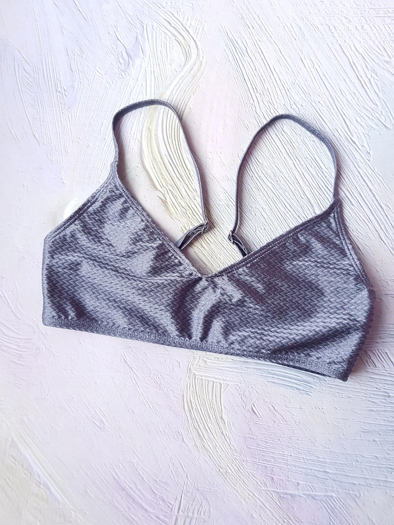 Топ женский базовый на тонких шлейках M Серый (9600/44)