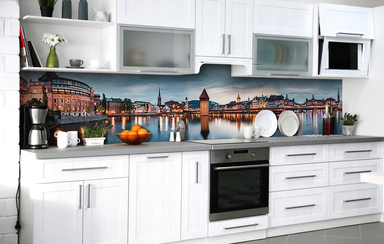 Кухонный фартук Отражение вечерних огней виниловый самоклеющийся 65х250 см