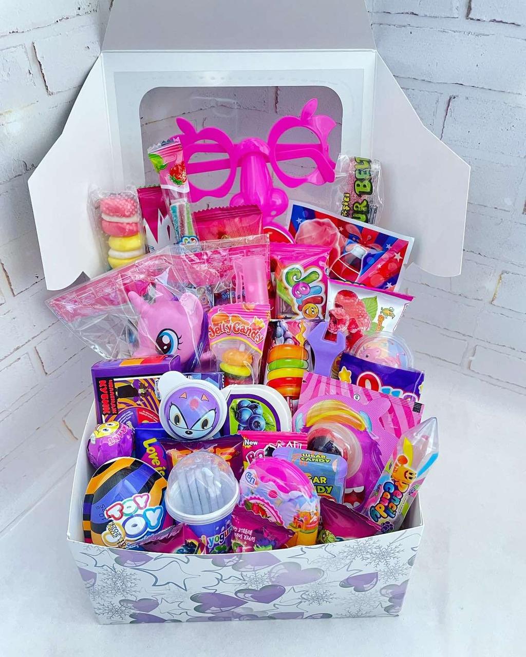 Подарунковий бокс для дитини з унікальним наповненням та сюрпризами Різнокольоровий (2051267173)