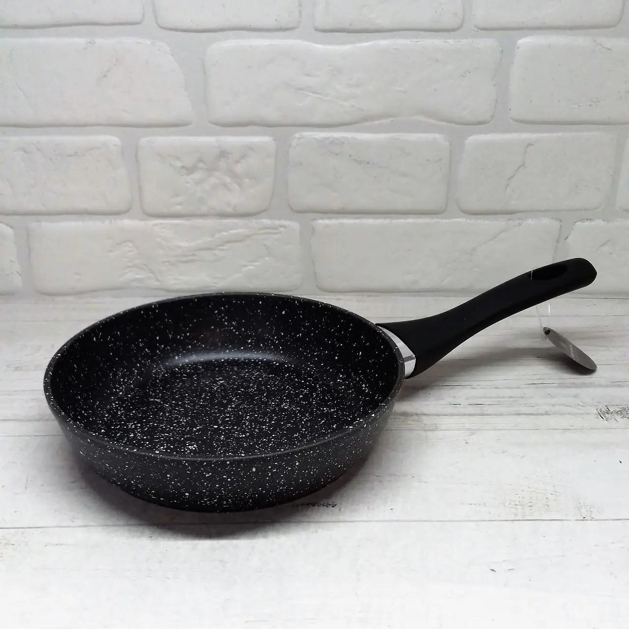 Сковорода с антипригарным мраморным покрытием Edenberg EB-3421 20 см - фото 4 Сковорода с антипригарным мраморным покрытием Edenberg EB-3421 20 см - фото 4