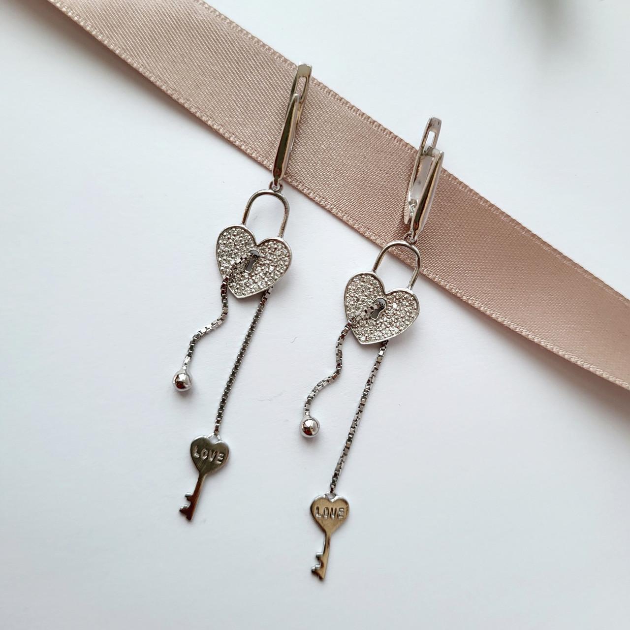 Серьги с подвеской Сердце с ключиком из серебра 925 пробы 3,60 г (5056р)