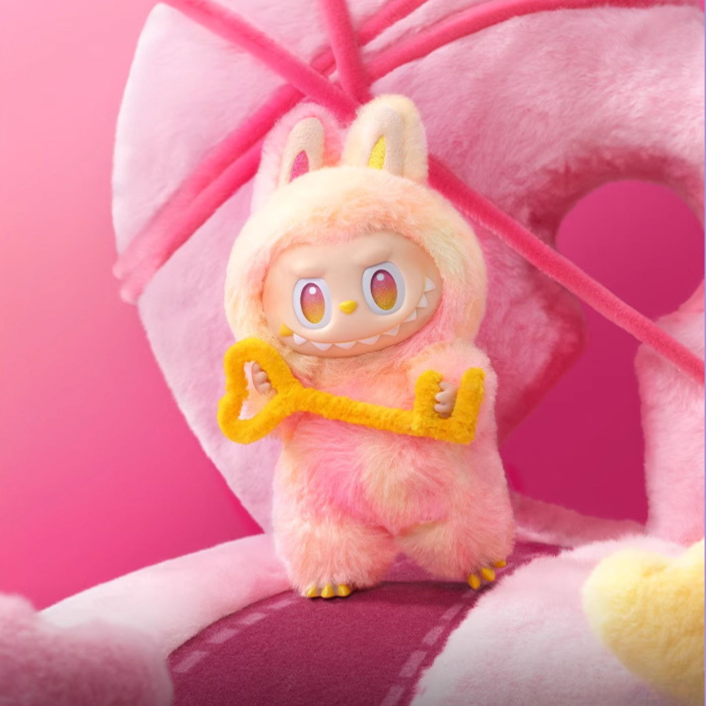 Мягкая игрушка Сюрприз-бокс Labubu на рюкзак (400972) - фото 9