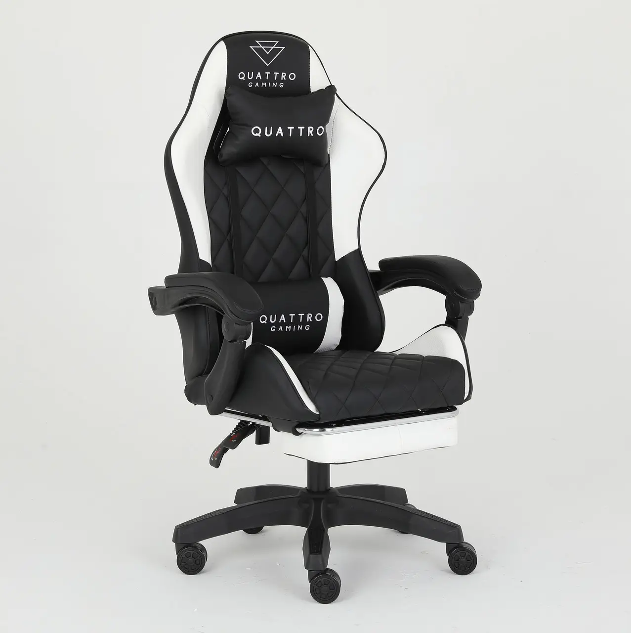 Крісло комп'ютерне Gaming Quattro з підставкою для ніг Чорно-білий (2986)