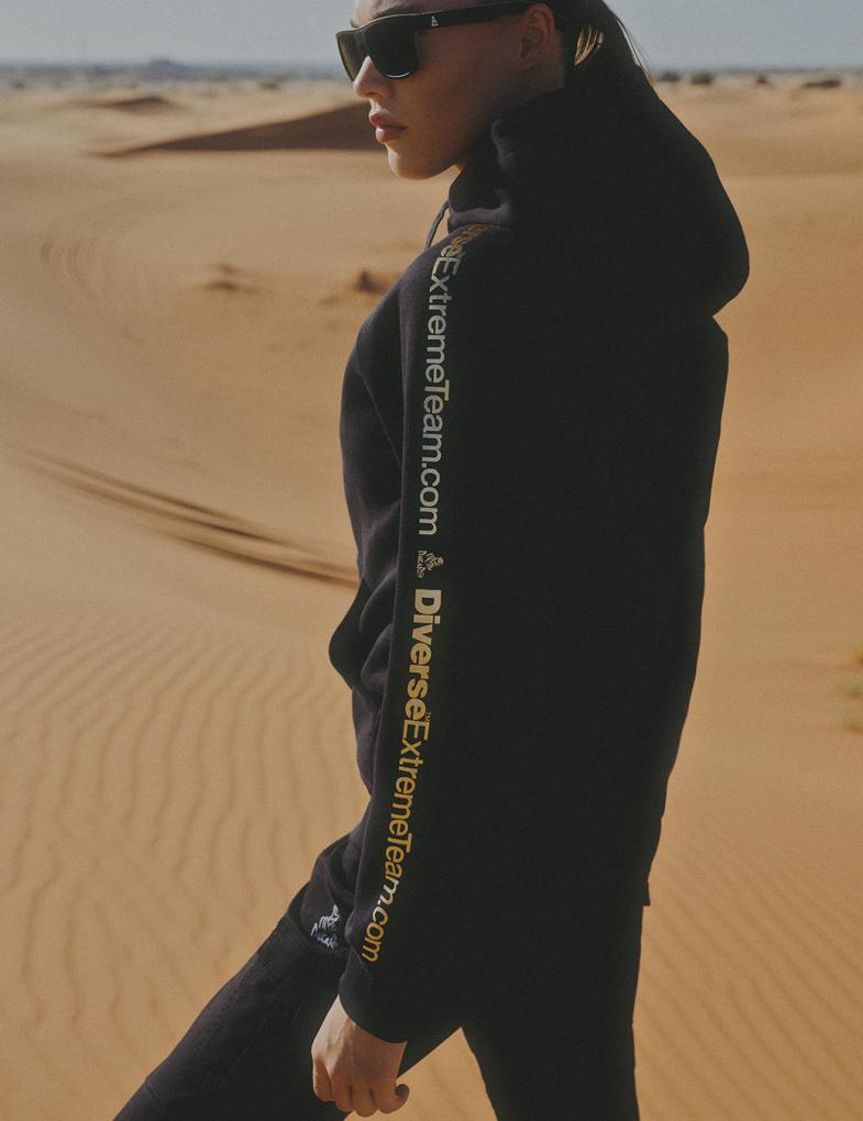 Толстовка женская Diverse DKR VIP 52 L Чорний (5905384070869) - фото 2 Толстовка женская Diverse DKR VIP 52 L Чорний (5905384070869) - фото 2