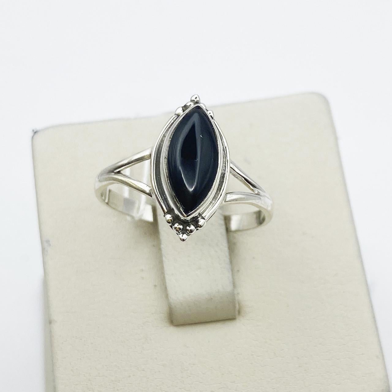Каблучка срібна з агатом р. 18 2,45 г (2413016841) Каблучка срібна з агатом р. 18 2,45 г (2413016841)