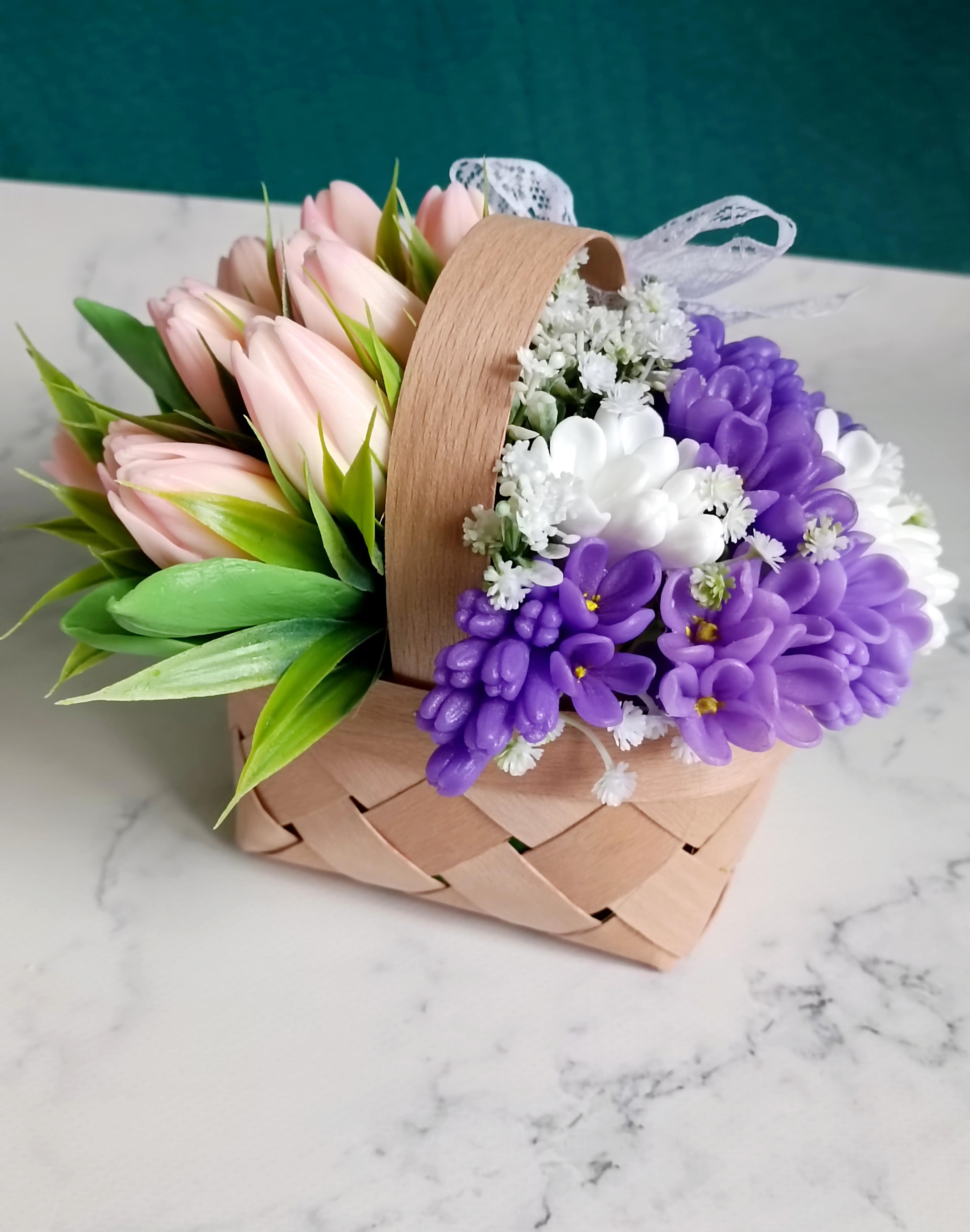 Композиция цветов из мыла Нежные тюльпаны и сирень в корзинке 15х16 см - фото 3 Композиция цветов из мыла Нежные тюльпаны и сирень в корзинке 15х16 см - фото 3