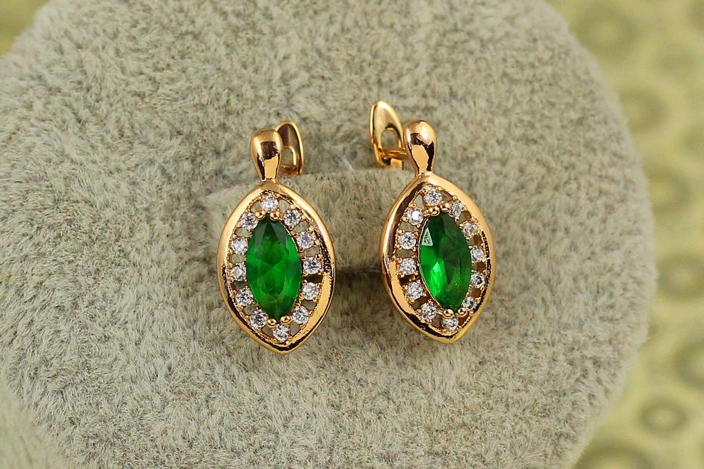 Серьги Xuping Jewelry маркиз с зеленым камнем в ободке 1,7 см Золостой (26943990)