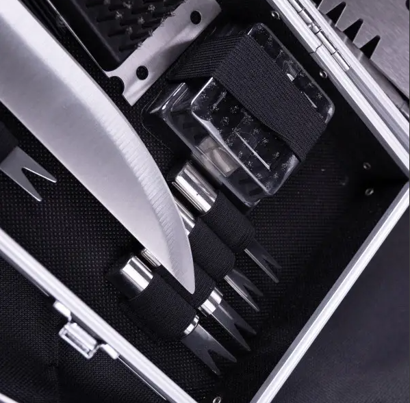 Набір аксесуарів для грилю та барбекю в кейсі 19 предметів - фото 6 Набір аксесуарів для грилю та барбекю в кейсі 19 предметів - фото 6