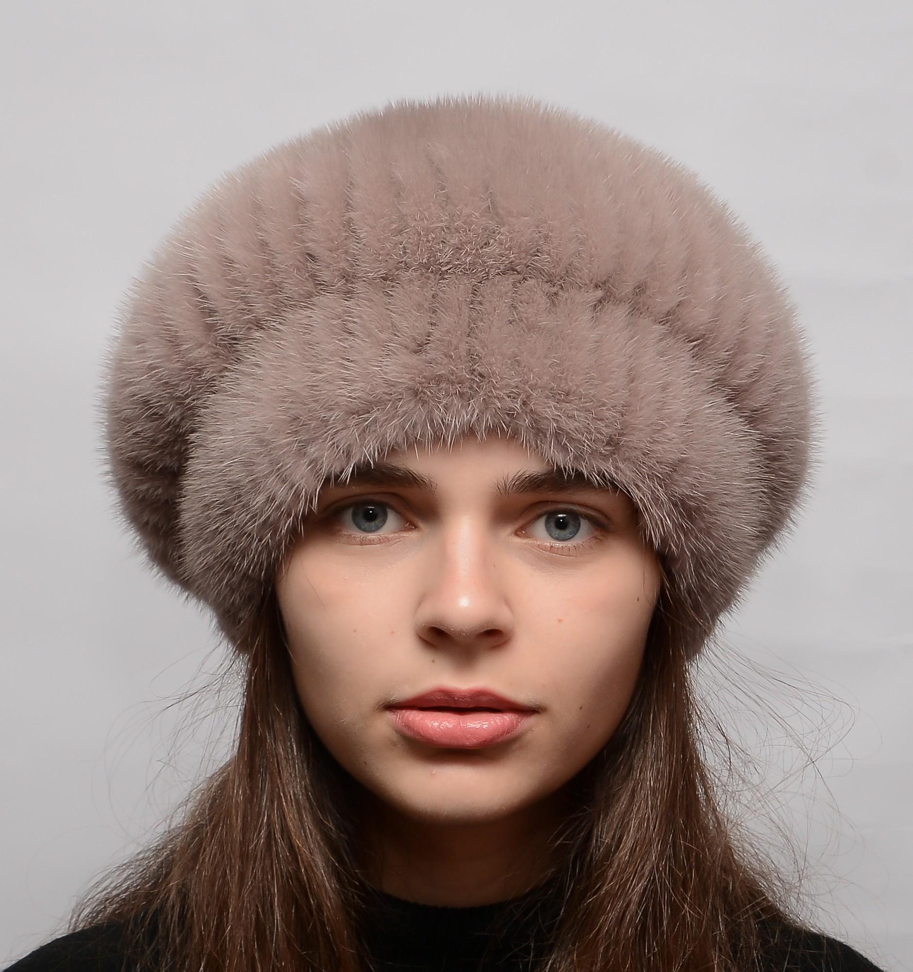 Зимний берет из меха норки Меховой стиль Шарик Капучино (110/J)