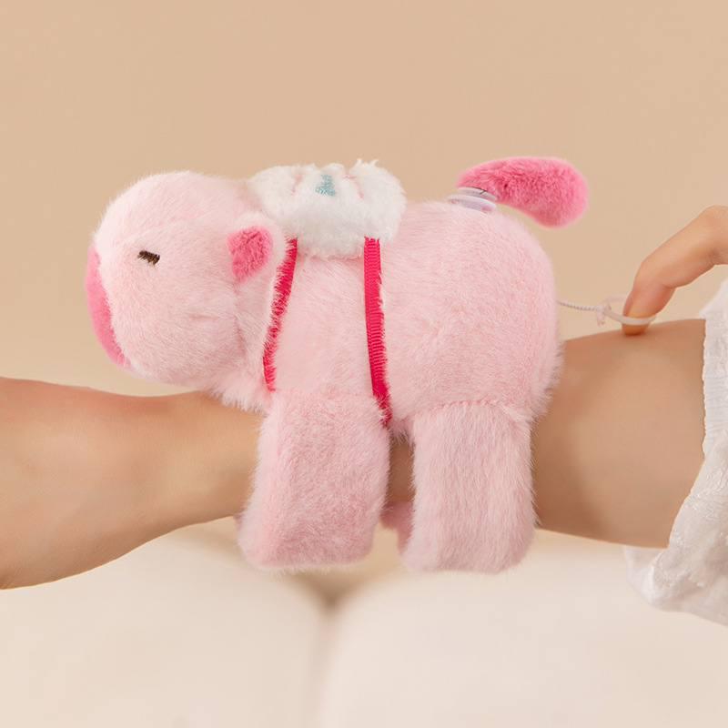 Браслет на руку Капибара с хвостиком с инерционным хвостиком Розовый (21667510)