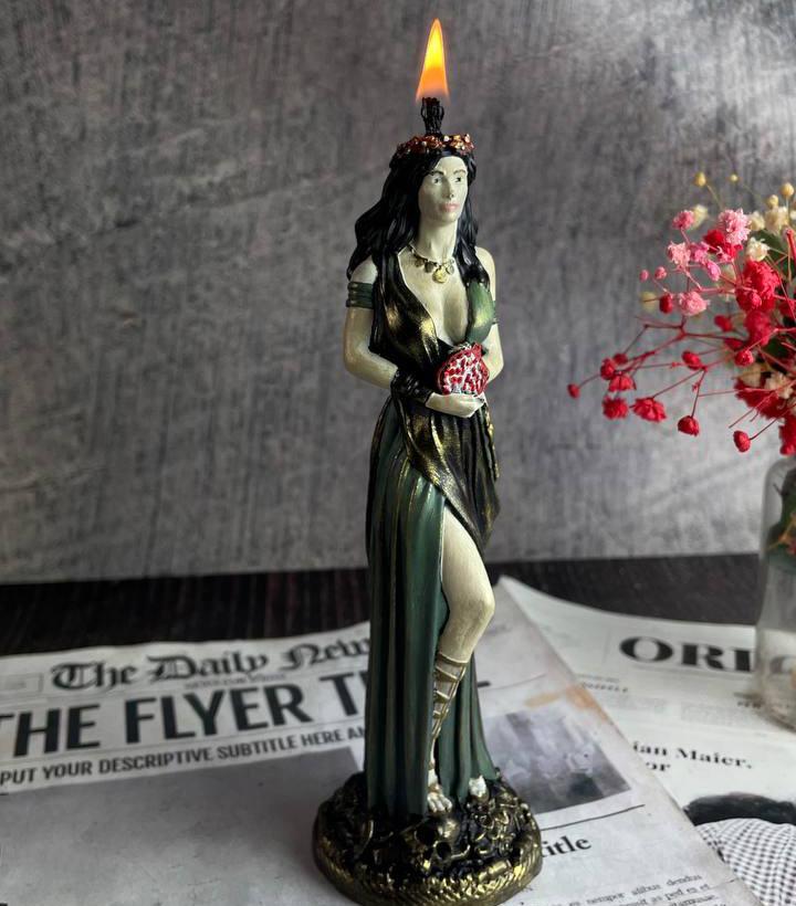 Свеча восковая магическая Богиня Персефона (1493)