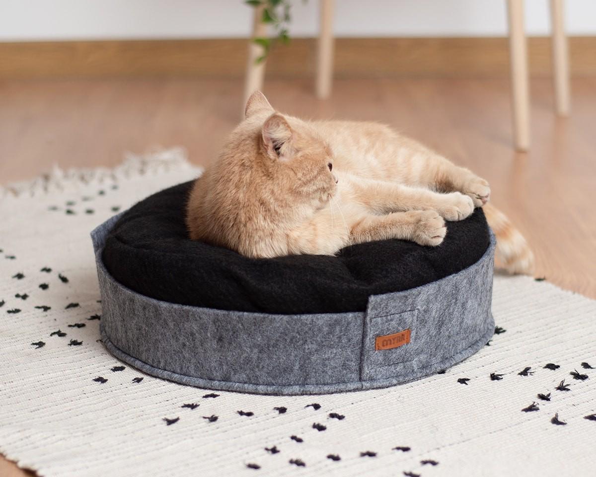 Лежак для кота MYRR Babas из войлока 40х14 см Серый