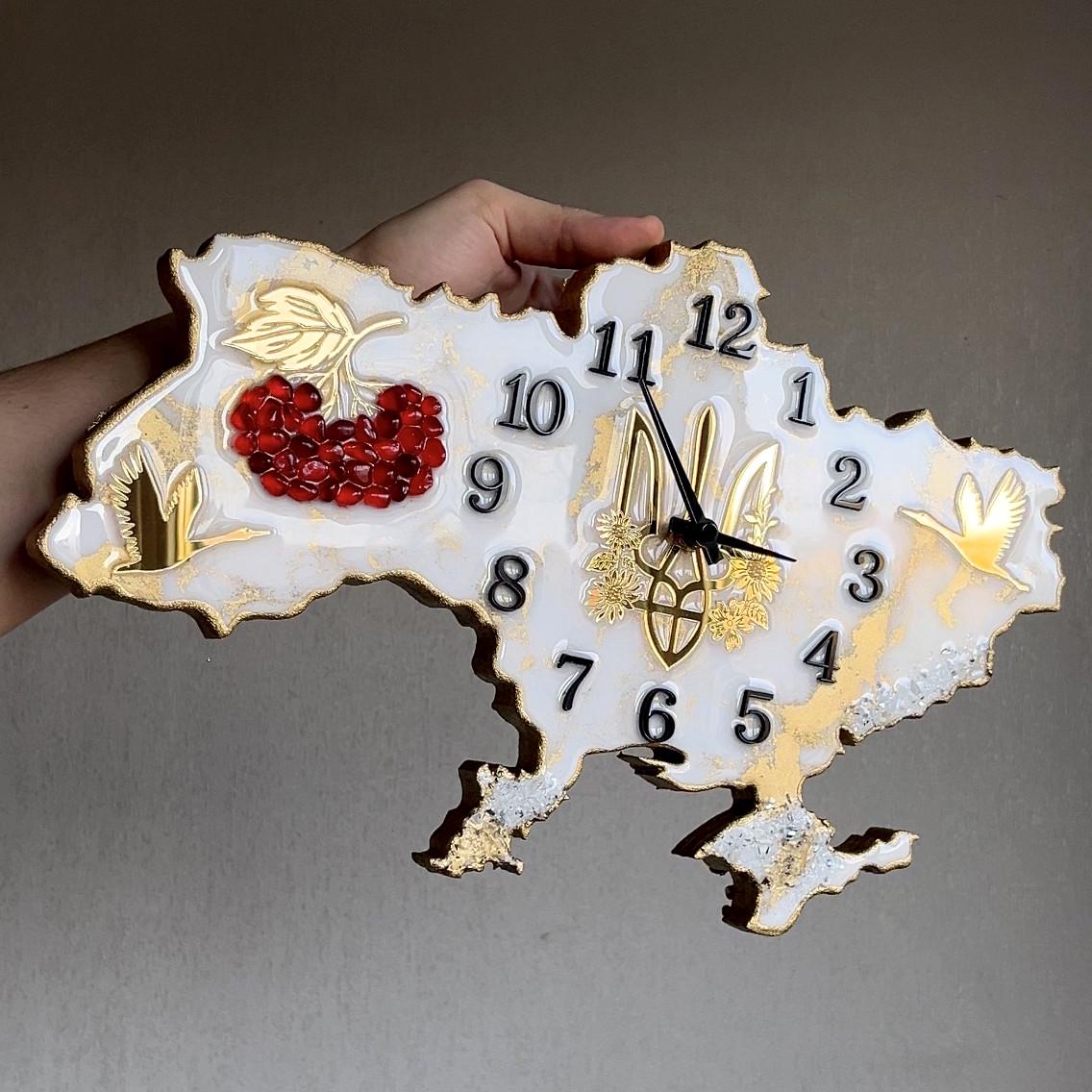 Часы настенные из эпоксидной смолы Карта Украины 60х38 см