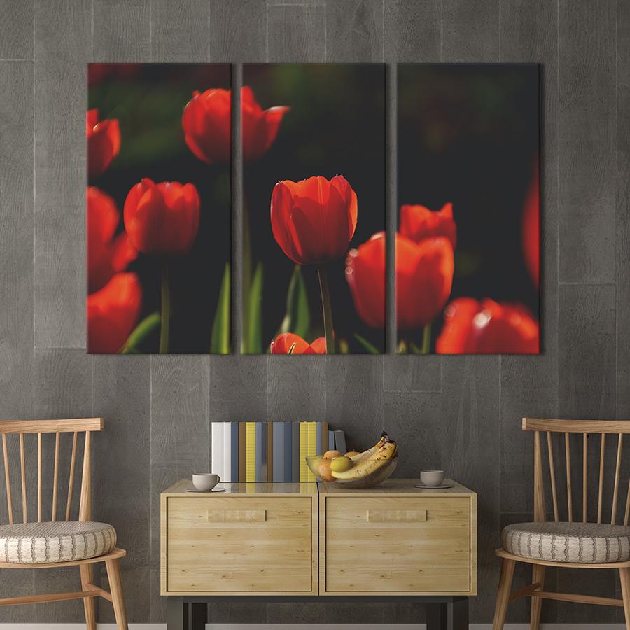 Картина на холсте триптих Роскошные красные тюльпаны 156x100 см (908-31)