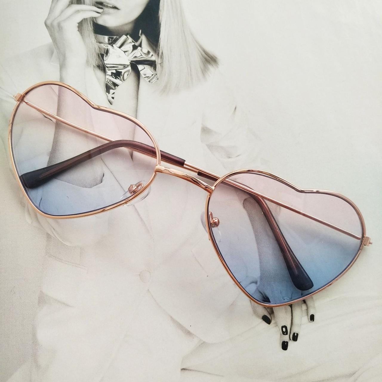 Очки солнцезащитные в форме сердца светлые Розово-голубые