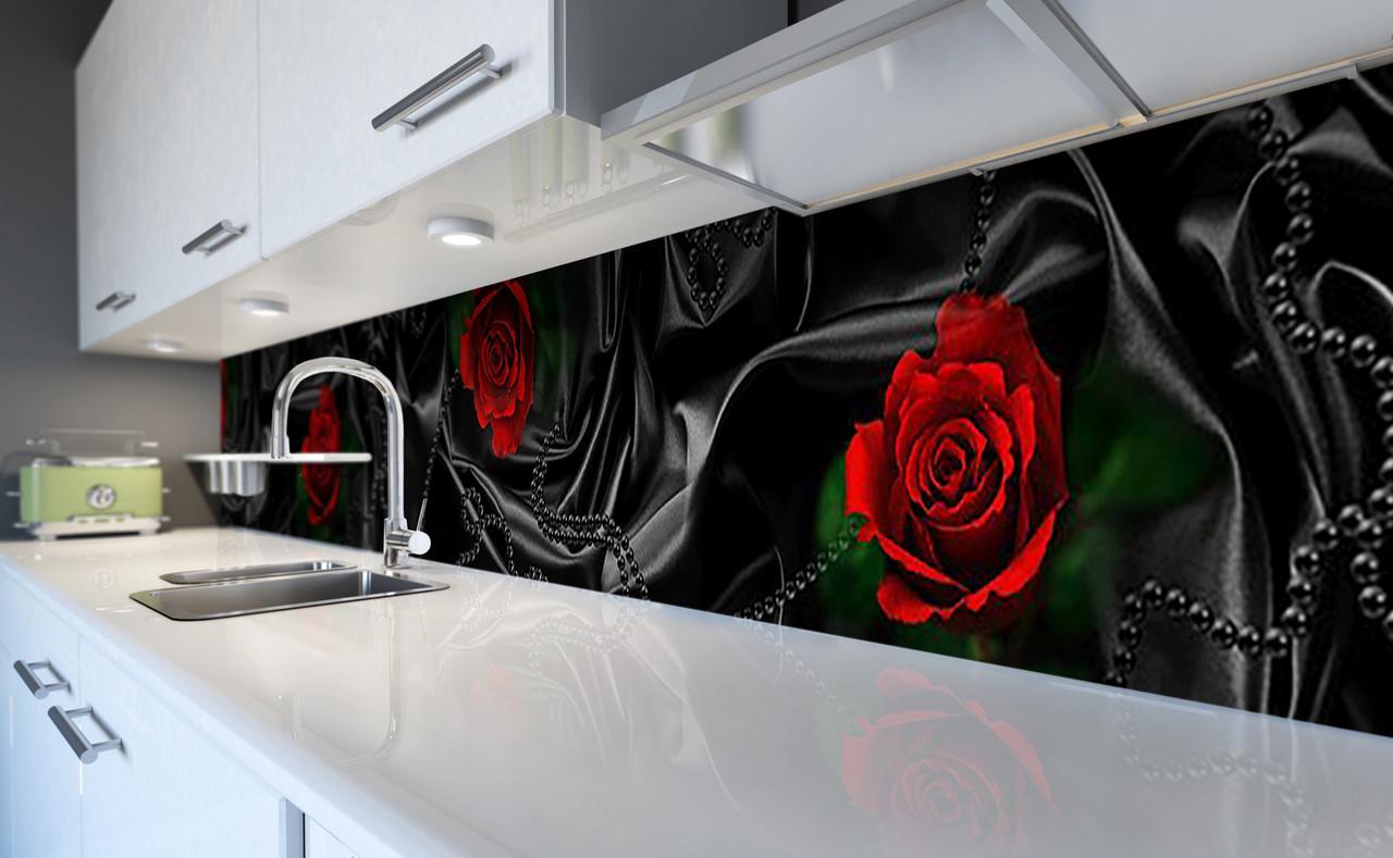 Кухонный фартук Шелк и красные розы с самоклеющейся виниловой пленки 60х300 см Черный