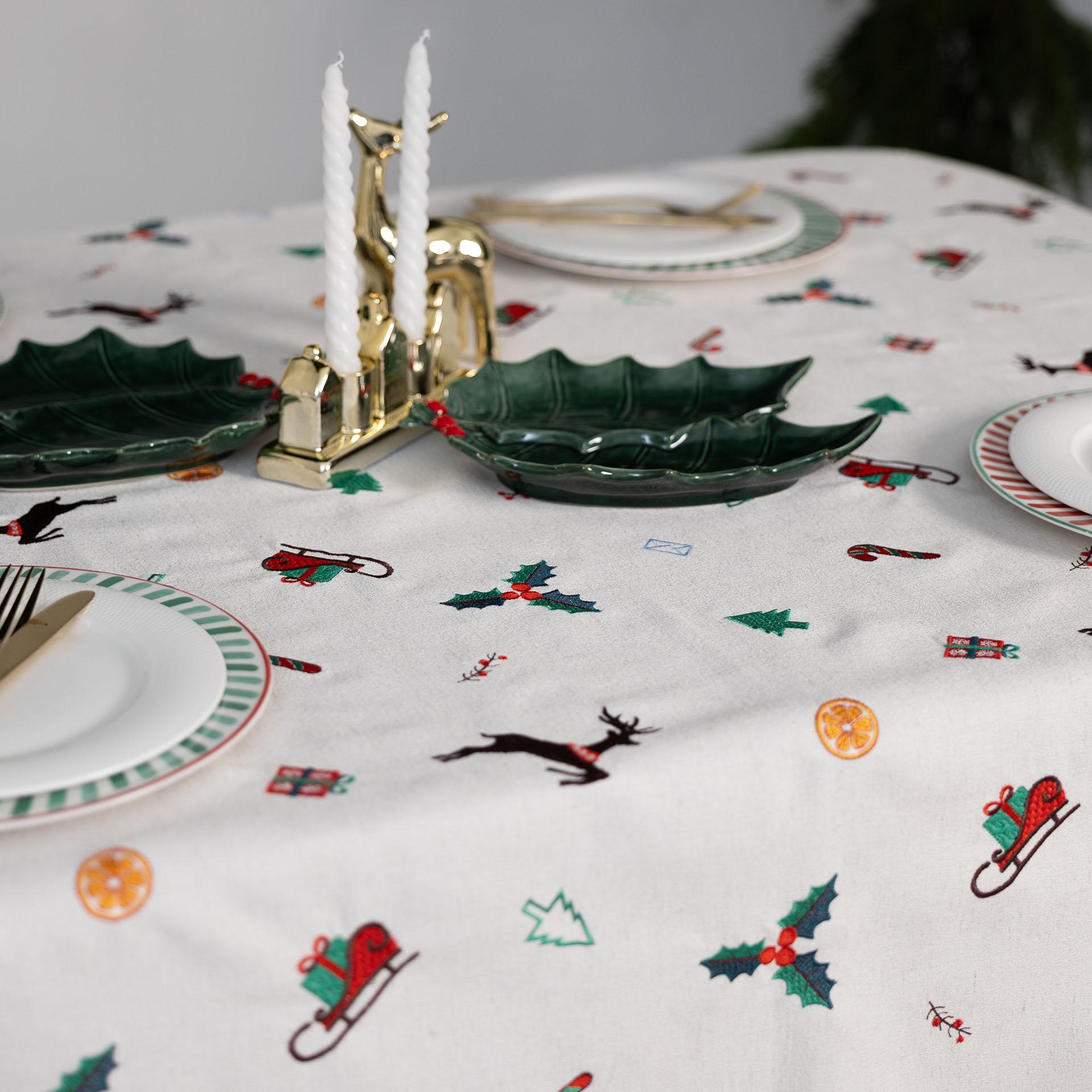 Скатертина новорічна Едельвіка Різдвяна мелодія 2,30х1,55 м (556-25/00) - фото 5 Скатертина новорічна Едельвіка Різдвяна мелодія 2,30х1,55 м (556-25/00) - фото 5