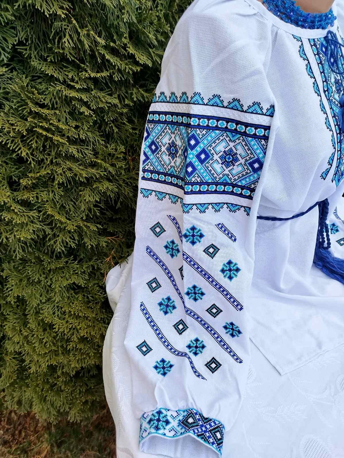 Вишиванка Квітковий орнамент р. 62 Білий/Синій (2498413426) - фото 3 Вишиванка Квітковий орнамент р. 62 Білий/Синій (2498413426) - фото 3