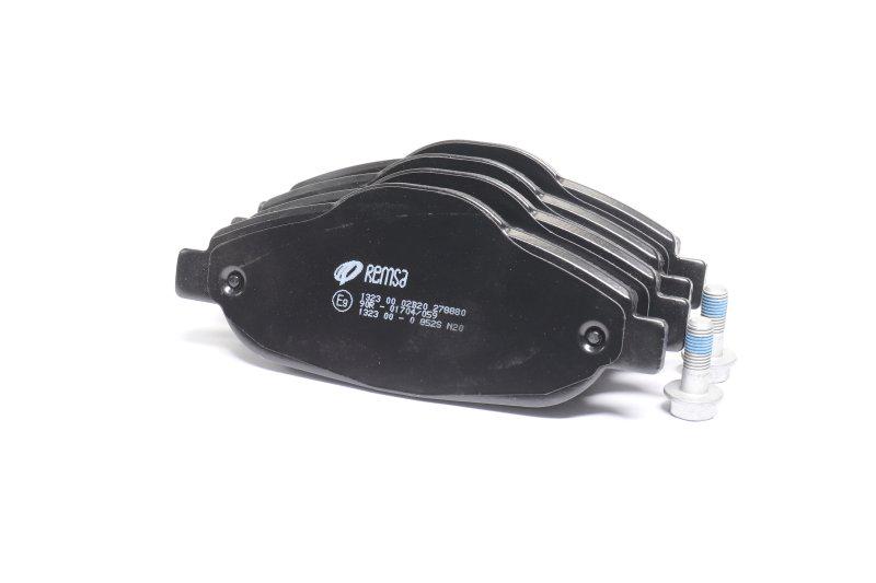 Тормозные колодки дисковые передние Peugeot 308 1 4-2 0 07- 3008 1 6hdi 09- Remsa 1323 00 (1323.00 Remsa)