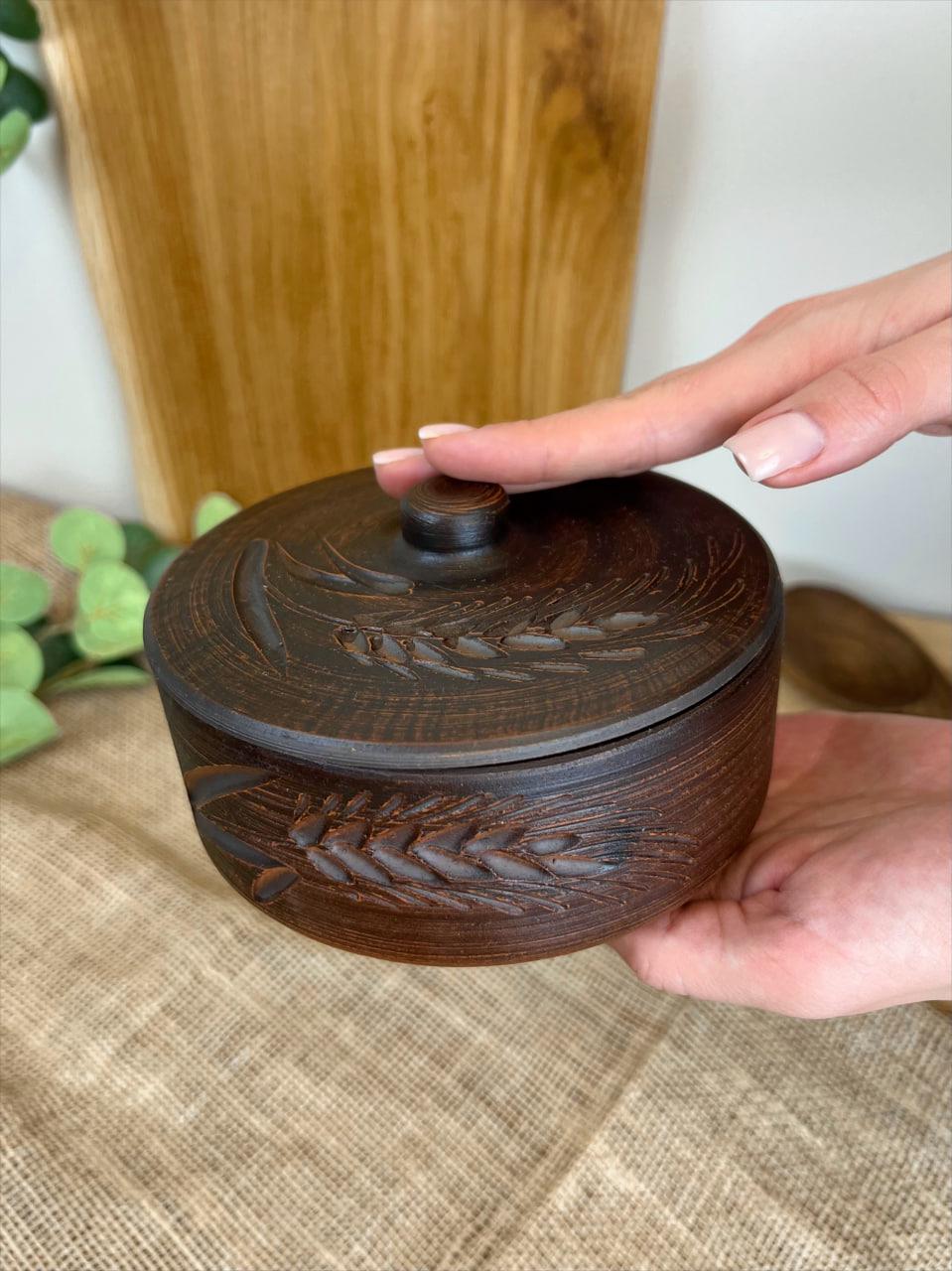 Банка для зберігання керамічна глиняна колосок 0,5 л (3002-12) - фото 3 Банка для зберігання керамічна глиняна колосок 0,5 л (3002-12) - фото 3