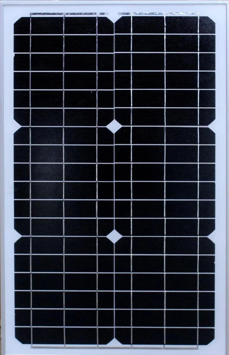 Солнечная панель Solar board 30 W 37x3,5x65 18 V с кремния