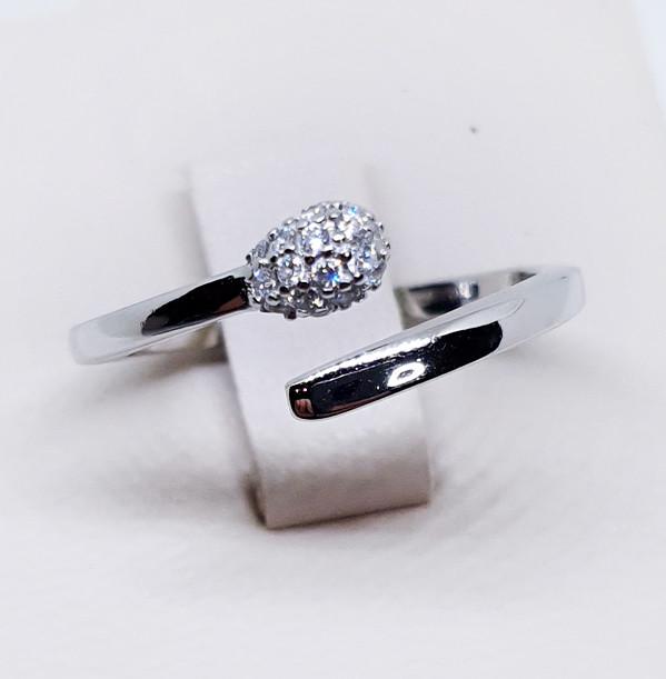 Кольцо серебряное с кубическим цирконием р. 18,5 2,41 г (1523021179)