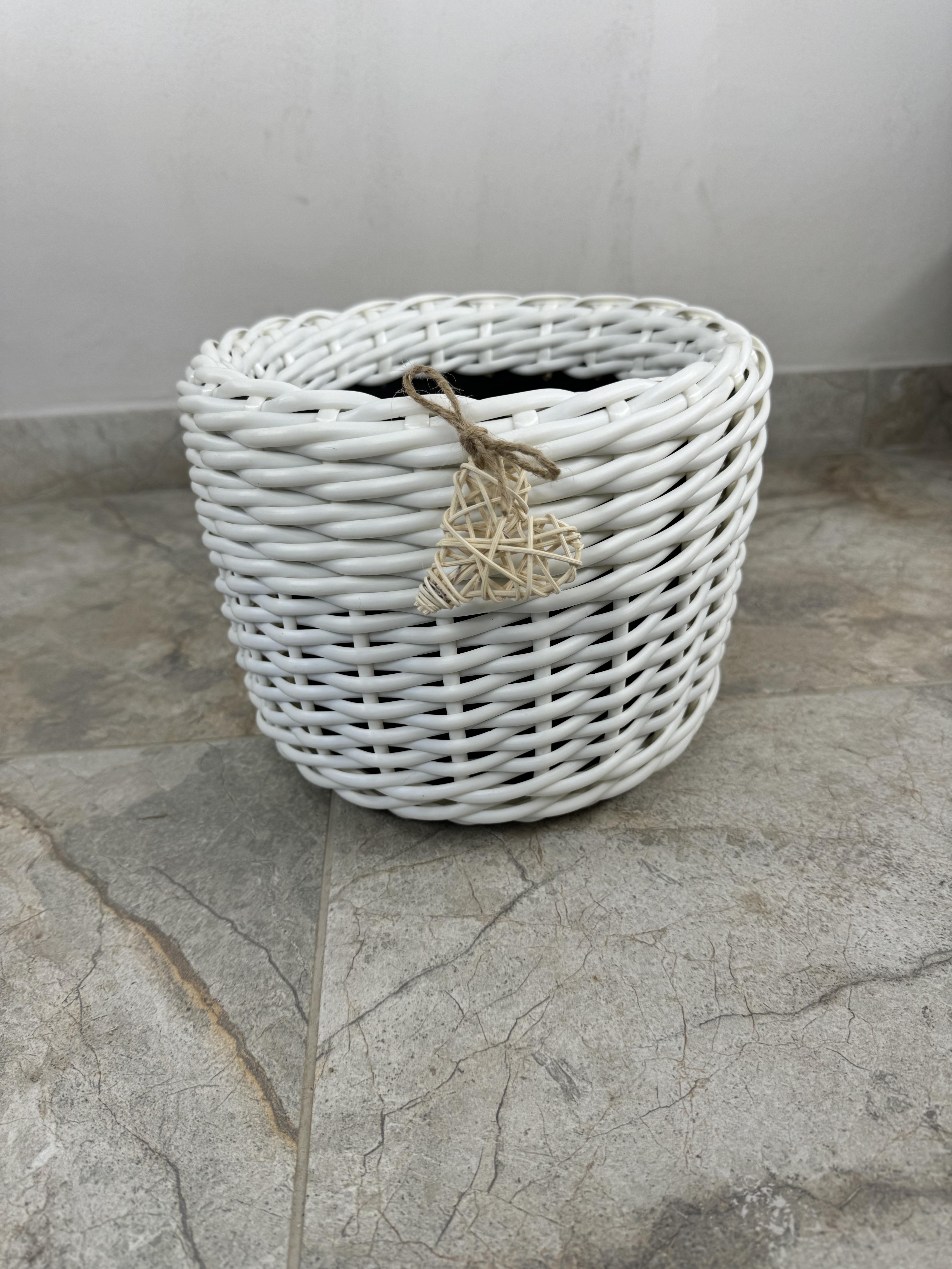 Кашпо из искусственного ротанга ручной работы 5 л Молочный (327414) - фото 2 Кашпо из искусственного ротанга ручной работы 5 л Молочный (327414) - фото 2