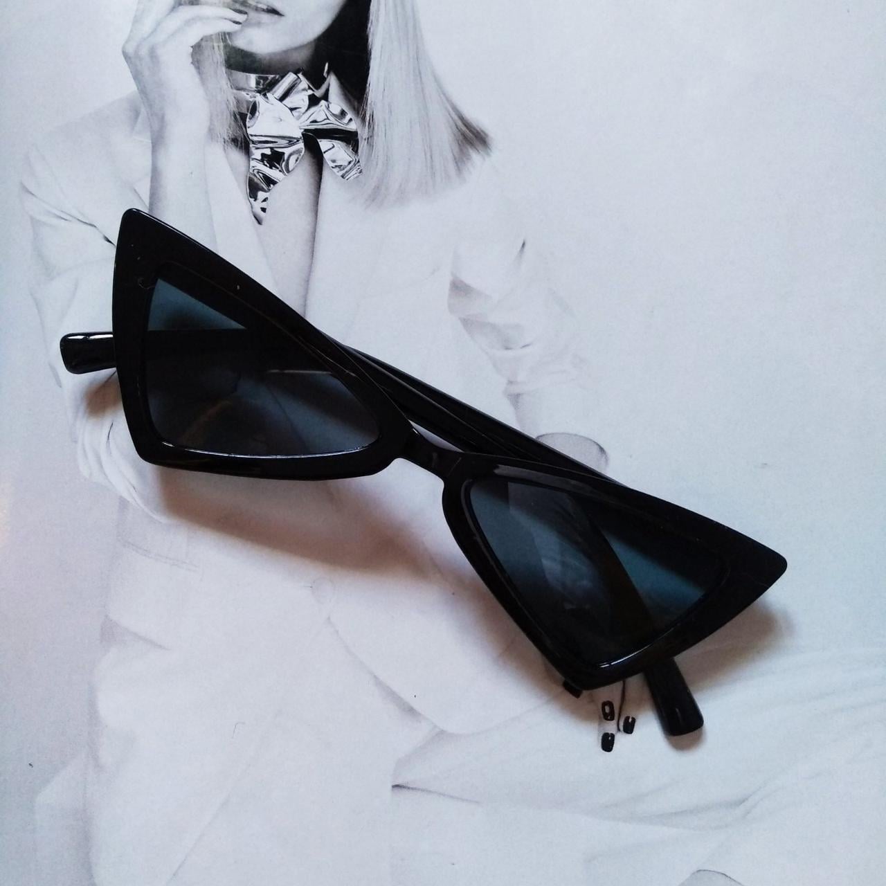 Очки детские треугольные стильные солнцезащитные Черный