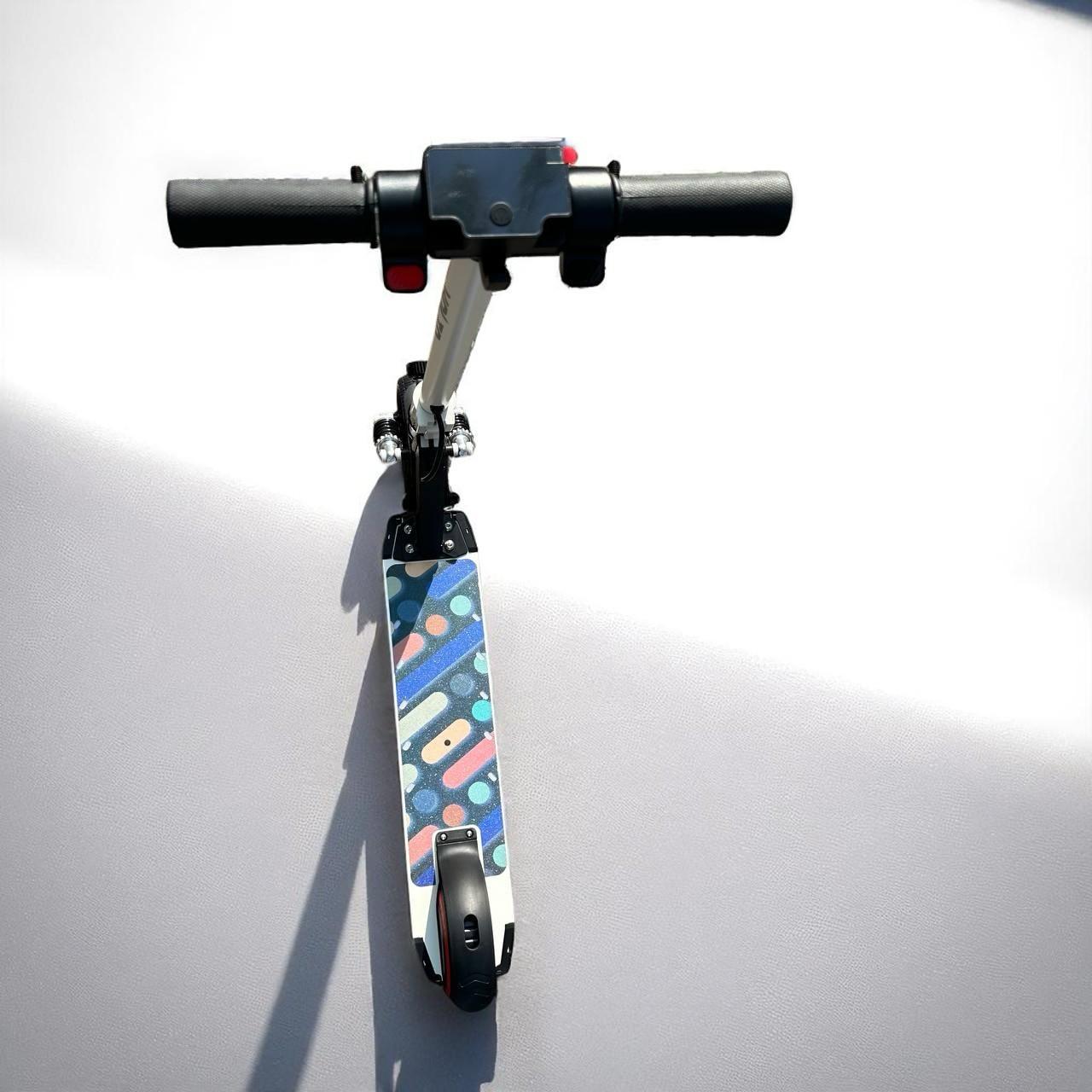 Электросамокат подростковый VOLTO Jun Pro 130W 24V 2,5Ah Белый - фото 4 Электросамокат подростковый VOLTO Jun Pro 130W 24V 2,5Ah Белый - фото 4