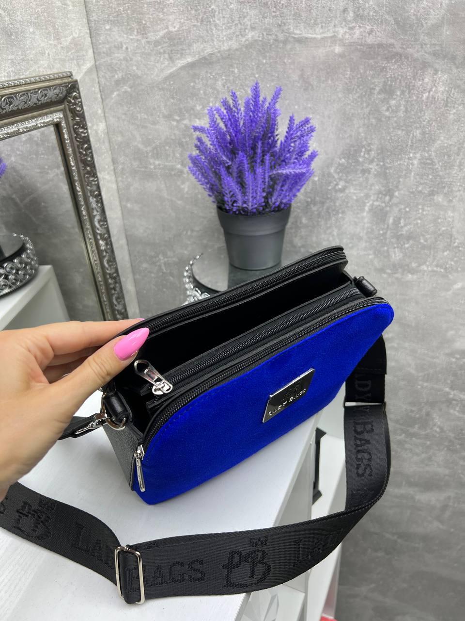 Сумка через плече жіноча сучасна міська екошкіра/натуральна замша 25х19х10 см Чорний із синім - фото 5 Сумка через плече жіноча сучасна міська екошкіра/натуральна замша 25х19х10 см Чорний із синім - фото 5