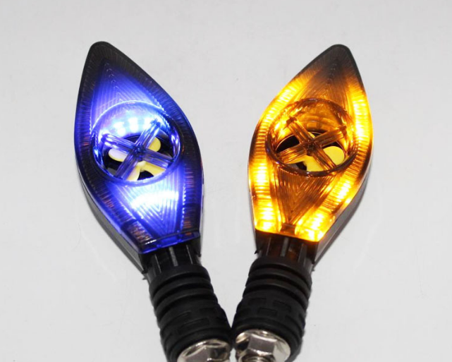 Повороты для мотоцикла R-258 LED с эффектом белого огня и активным охлаждением (2862618526)