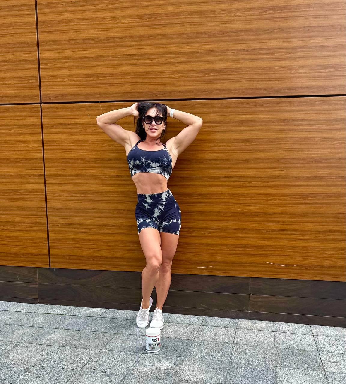 Комплект спортивный с мраморным принтом топ/шорты M Черно-серый (XTSH02M)